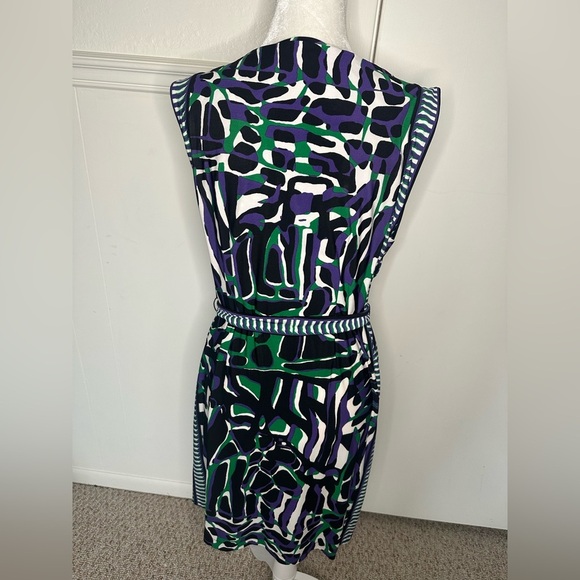 BCBGMaxAzria Sheath Mini Dress Green purple Sleeveless Scoop Neck size M NWT - Picture 5 of 11